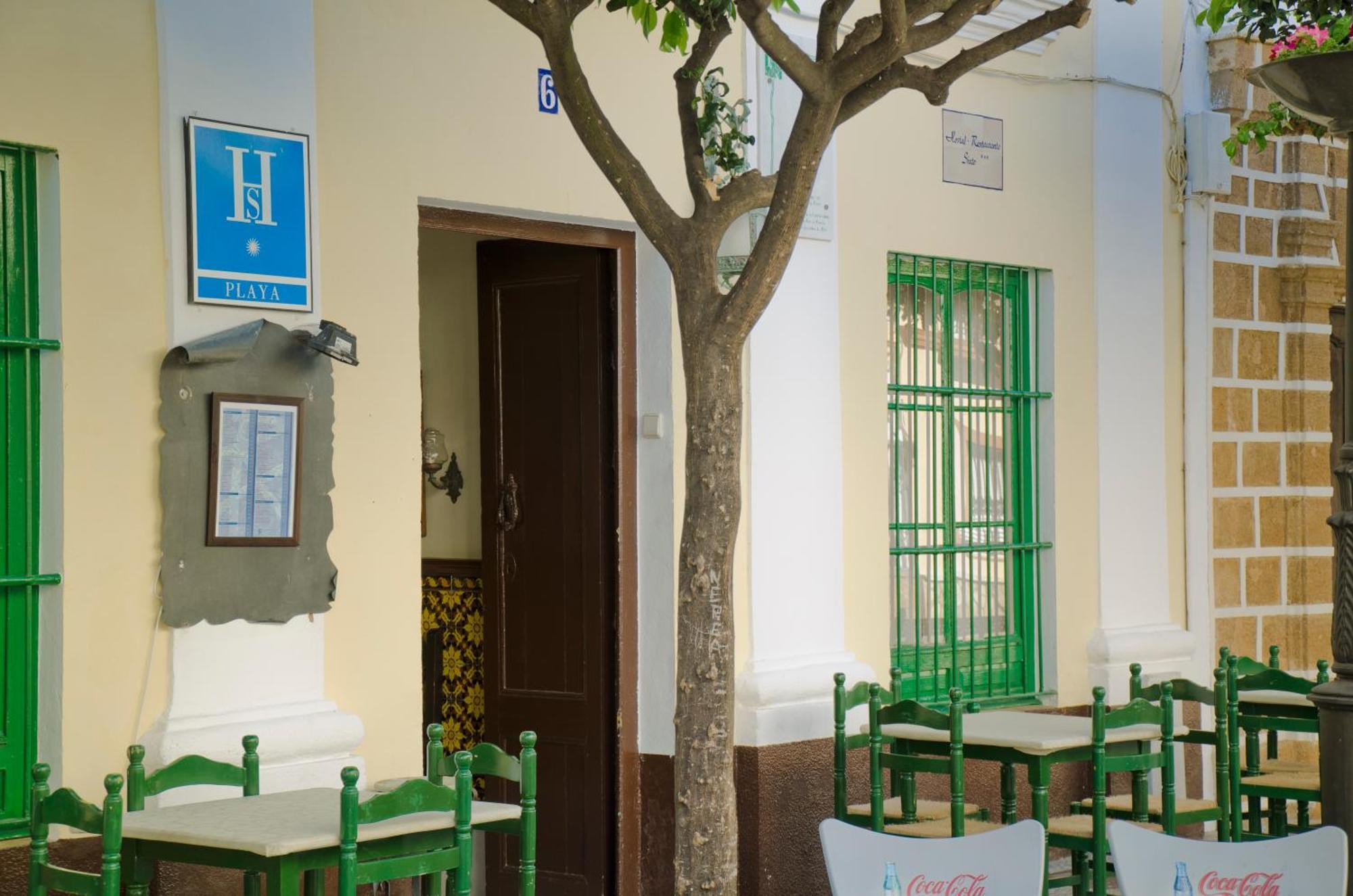 Hostal Sixto ロタ エクステリア 写真